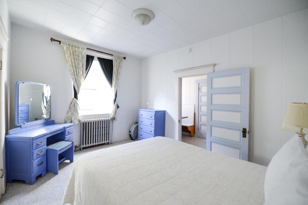 Brown & Hawkins Historical Apartments ซูเวิร์ด ภายนอก รูปภาพ